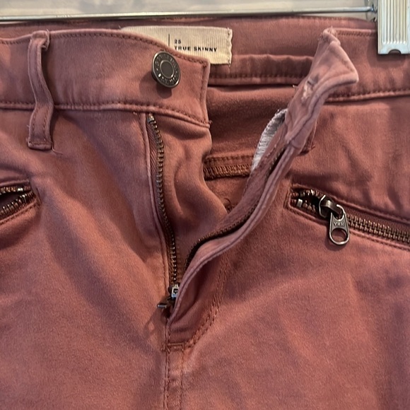 GAP woman’s jeans. Size 25. True skinny. Pink - Picture 5 of 15